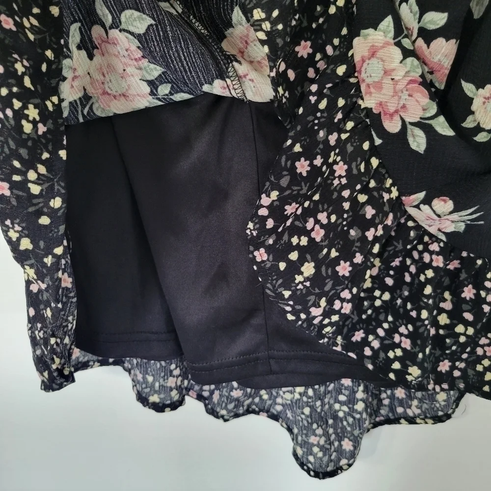 Lulu's Frances Black Floral Print Strapless Tie-Front Mini Dress Size XS - Picture 4 of 11